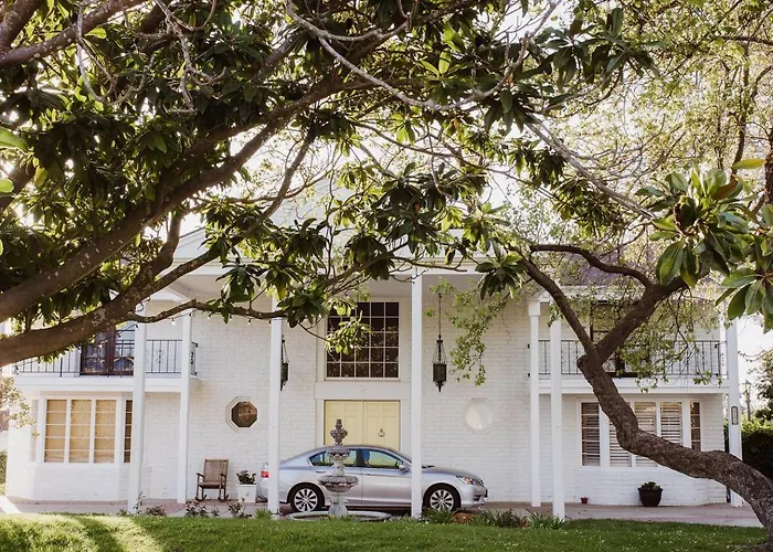 Estate Guest Home Upstairs, Ev Charger On Site