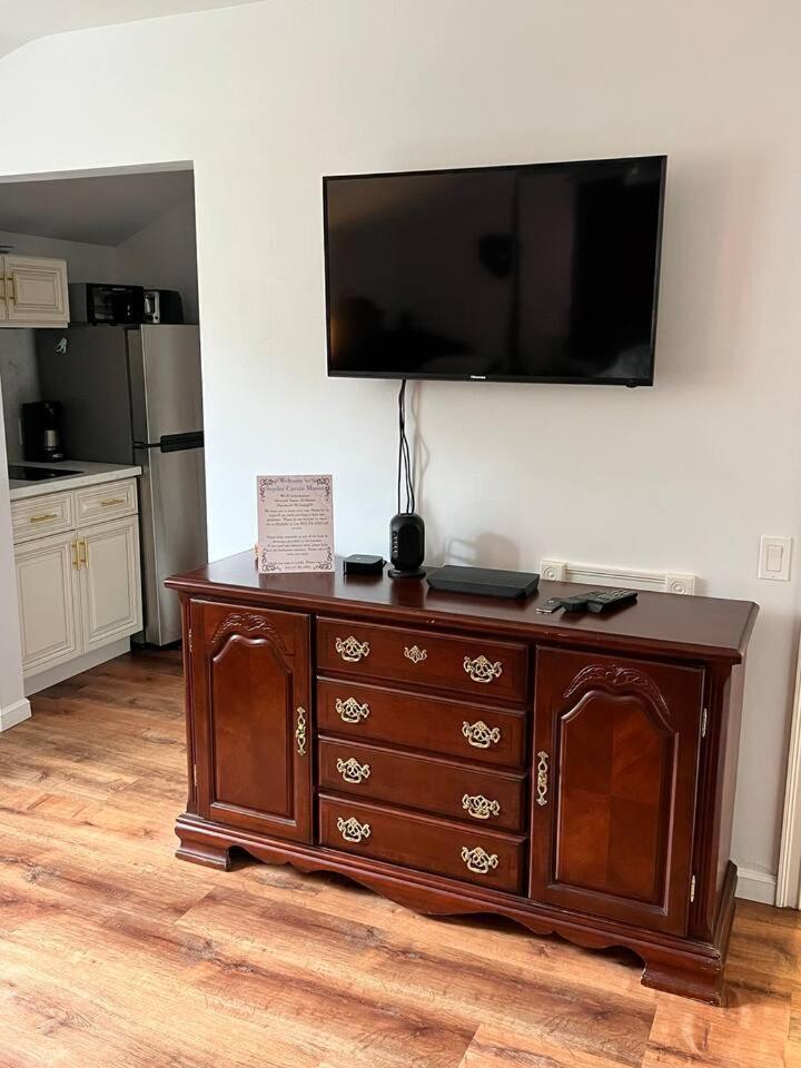 Estate Guest Upstairs, Ev Charger On Site