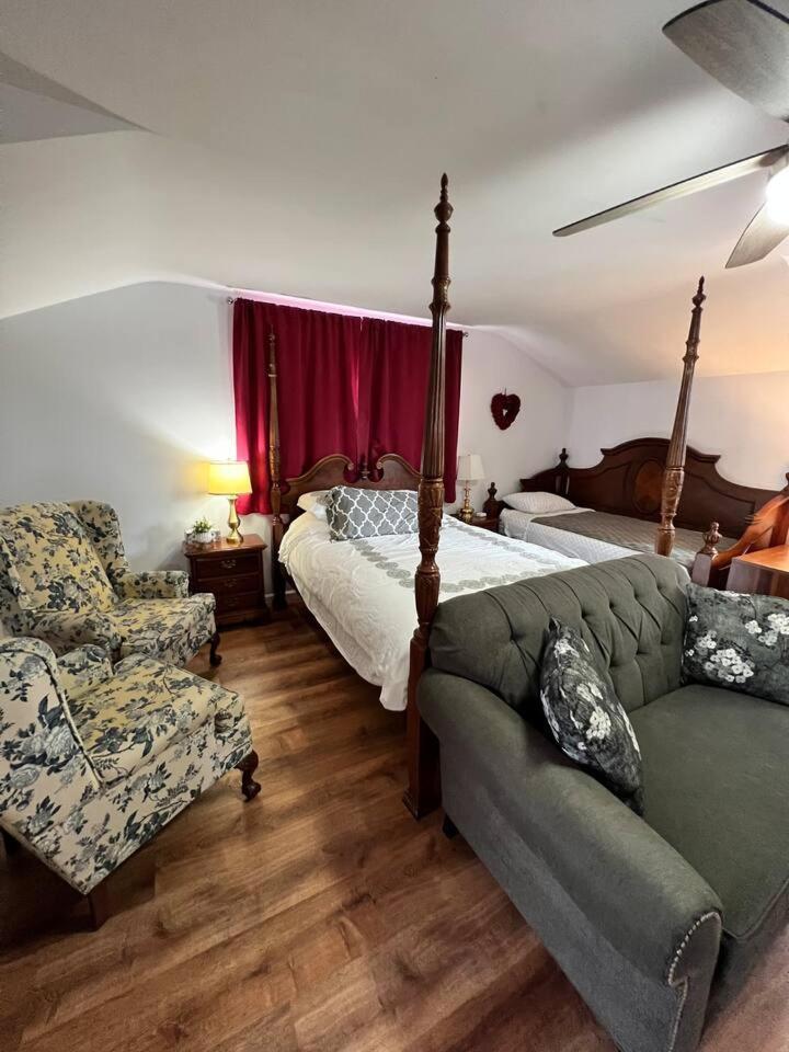 Estate Guest Upstairs, Ev Charger On Site Apartment