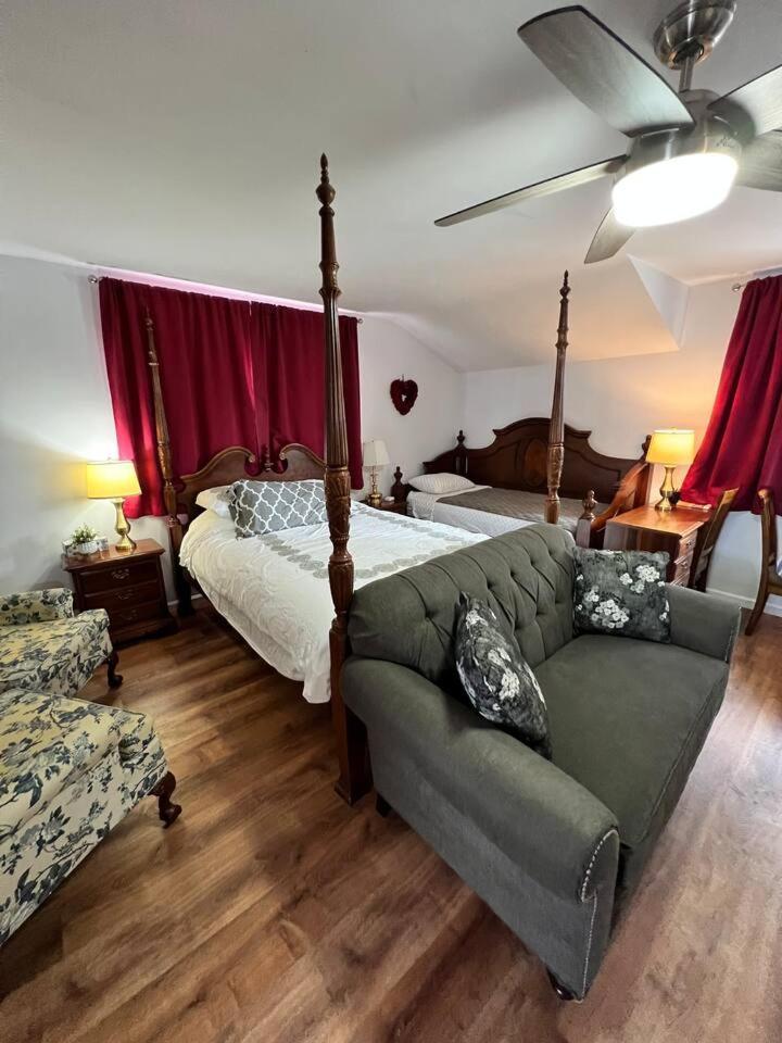 Estate Guest Upstairs, Ev Charger On Site